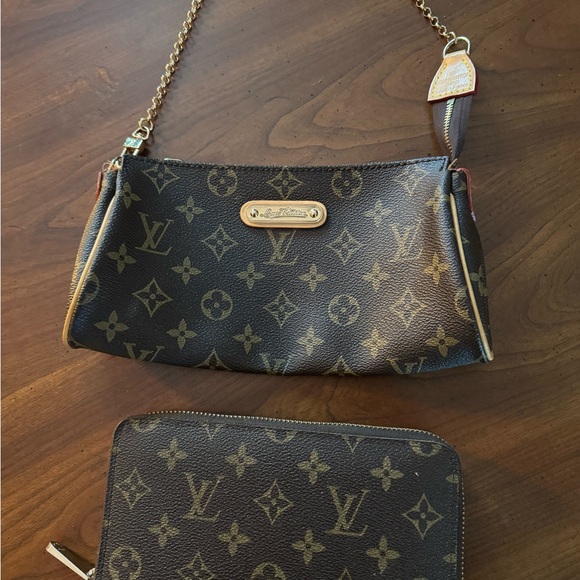 Louis Vuitton Brown Monogram Women's Bag & Wallet - Picture 1 of 6